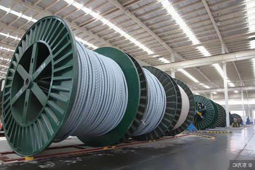 用電動彎管機彎制電纜保護管時應注意什么？